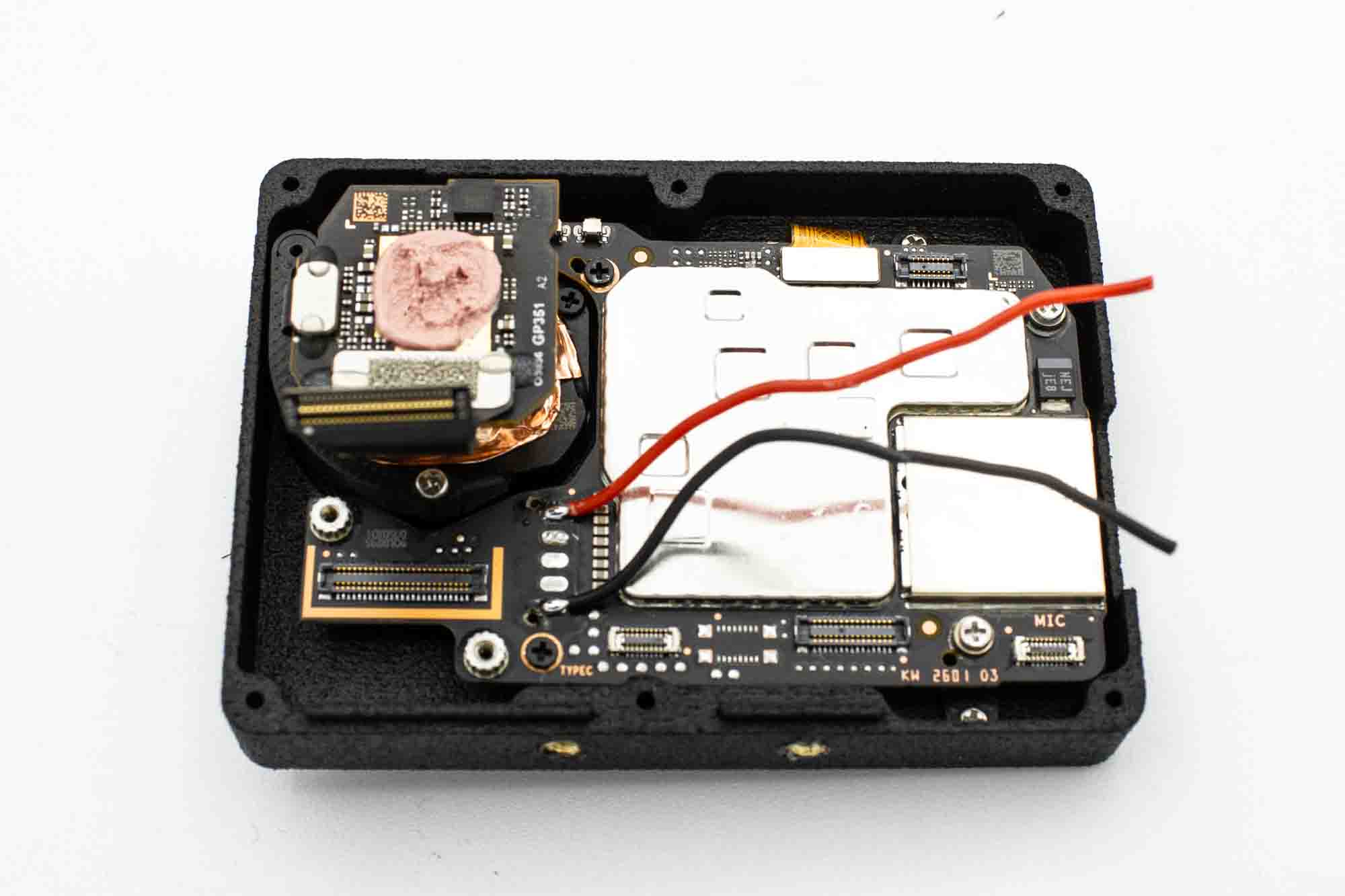 naked_action_6_pro_v2_11_.jpg