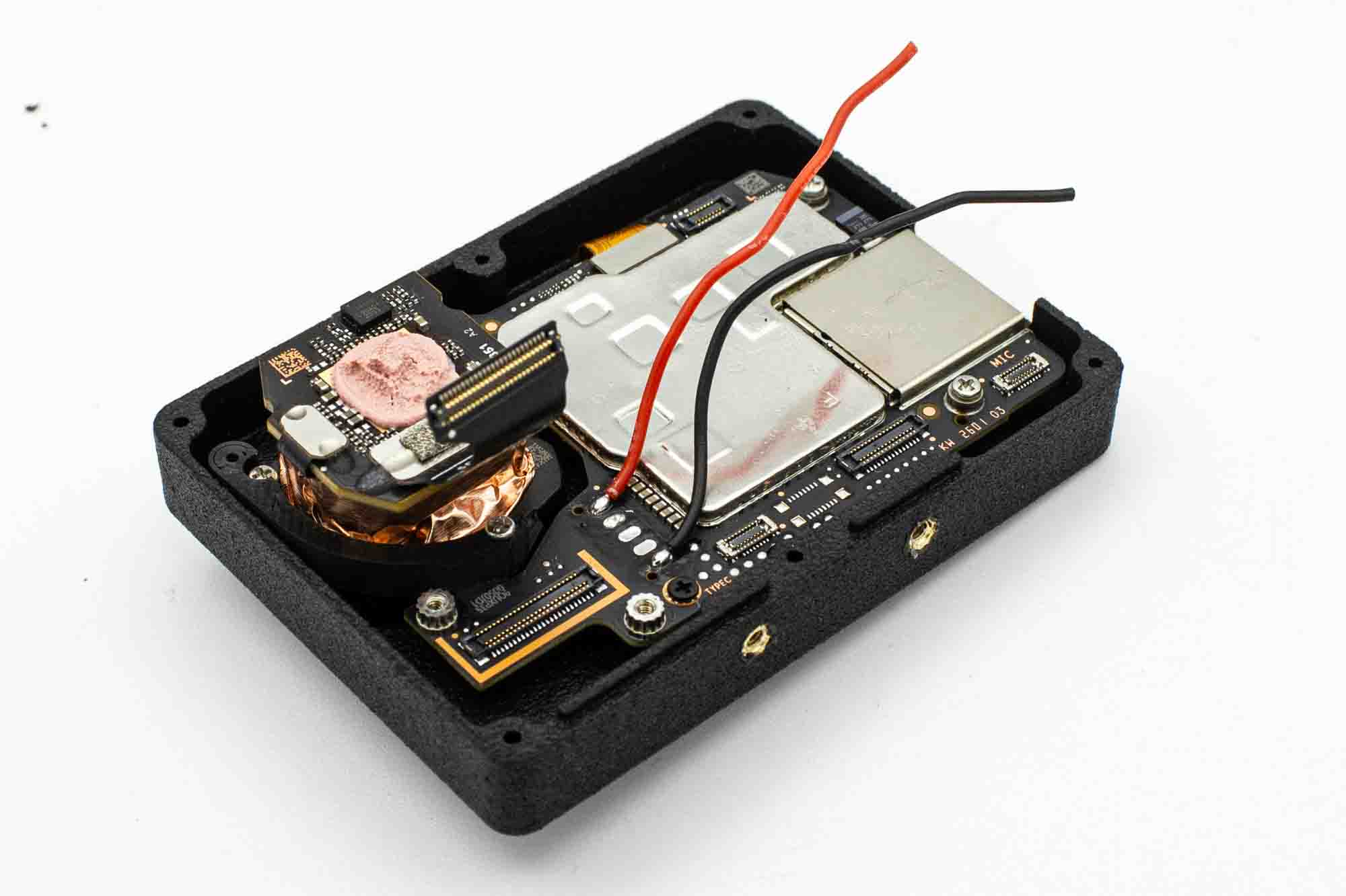 naked_action_6_pro_v2_12_.jpg