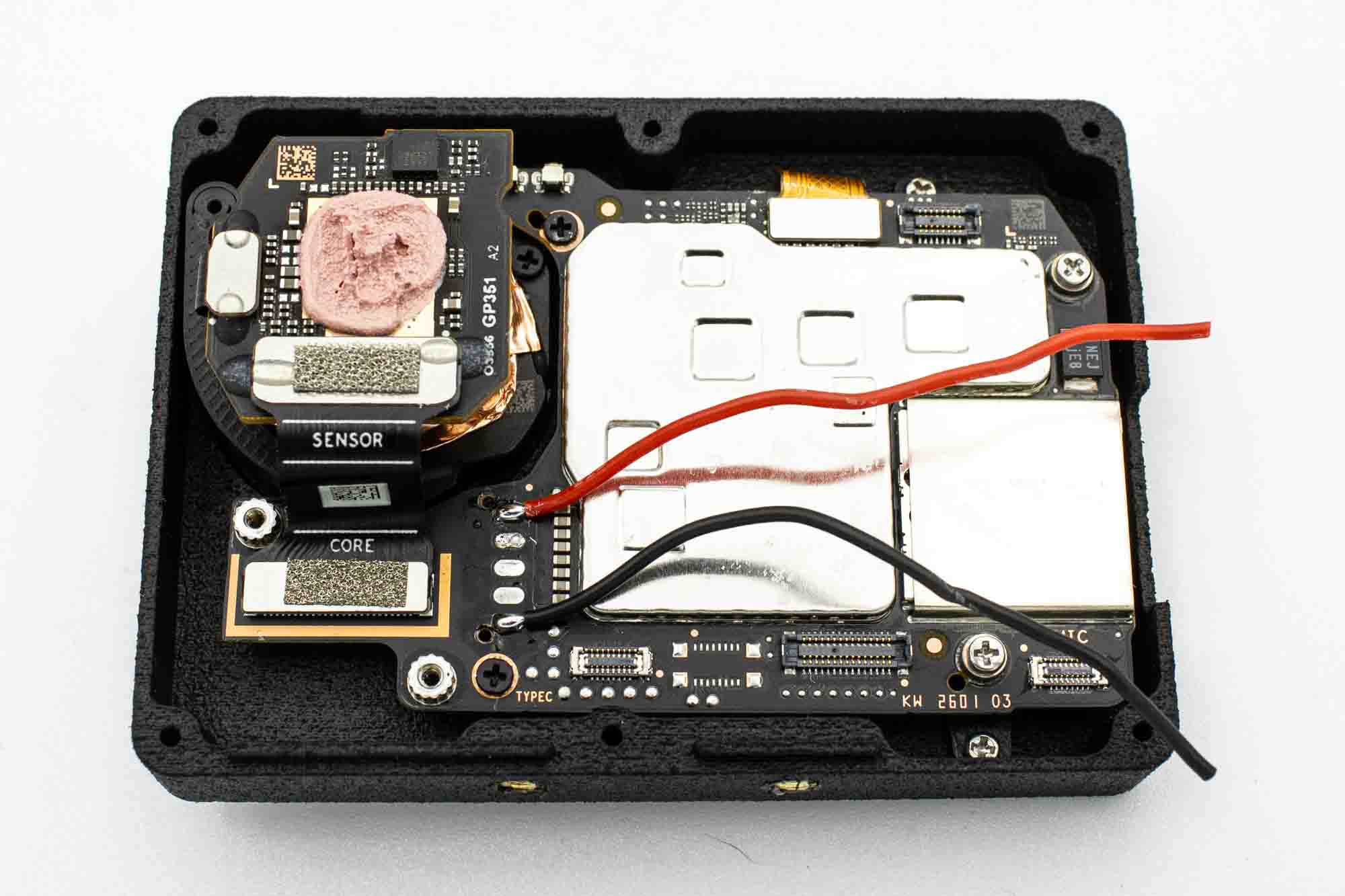 naked_action_6_pro_v2_13_.jpg