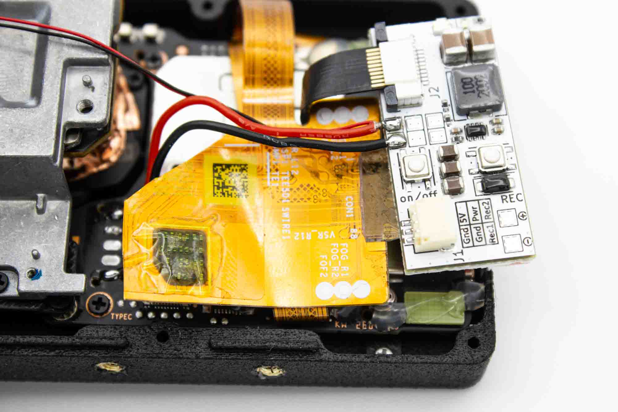 naked_action_6_pro_v2_28_.jpg