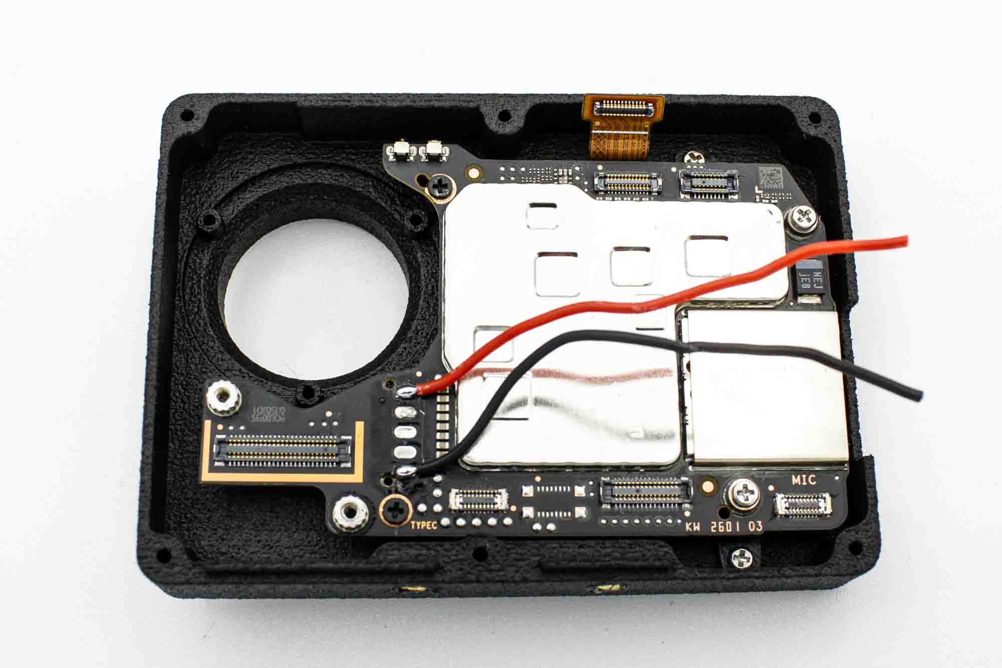 naked_action_6_pro_v2_6_.jpg